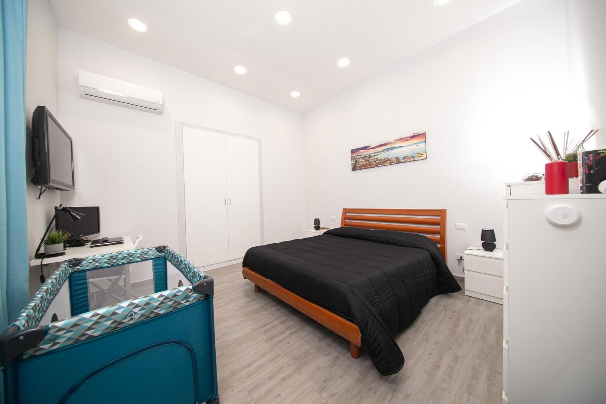 Casa Vacanze Alma B&B Grazioso Appartamento Sul Lungomare Di Pozzuoli A 300Mt Dal Centro E Dal Rione Terra By Movery ภายนอก รูปภาพ